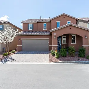 Sunny Vegas Oasis Escape Homestay